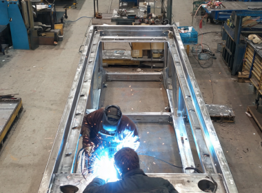 Gia Công Khung Máy Tự Động Hóa Theo Yêu Cầu – Giải Pháp Kết Cấu Chính Xác Cho Dây Chuyền Sản Xuất Hiện Đại