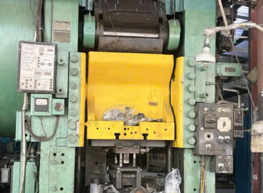 Máy dập thủy lực